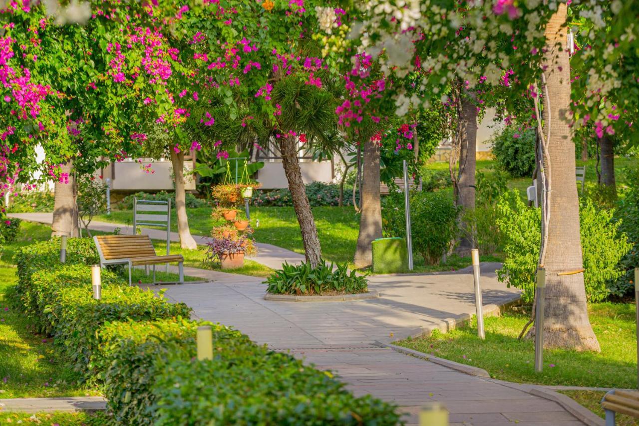 Отель Justiniano Club Alanya Окурджалар Экстерьер фото