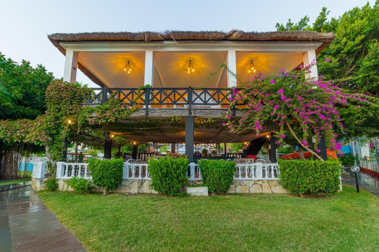 Отель Justiniano Club Alanya Окурджалар Экстерьер фото