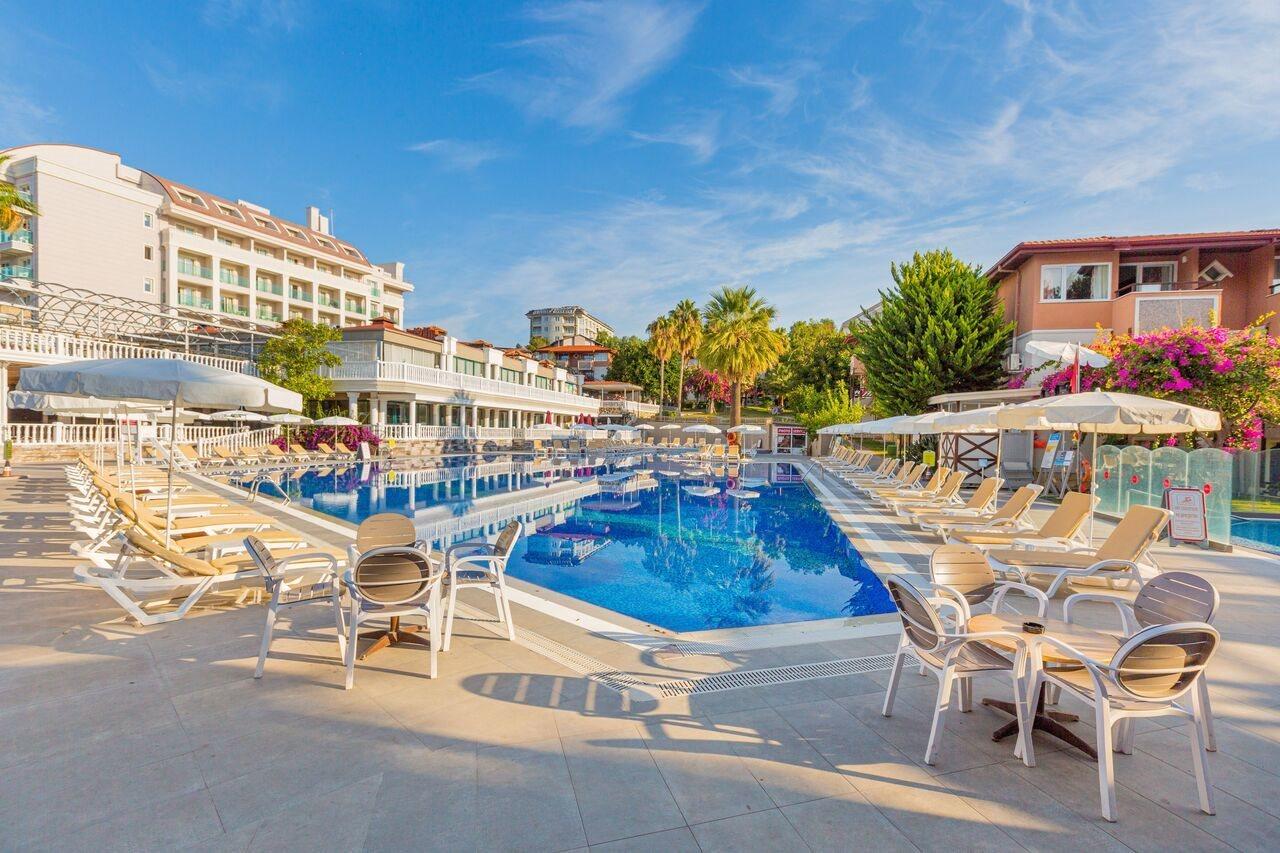 Отель Justiniano Club Alanya Окурджалар Экстерьер фото