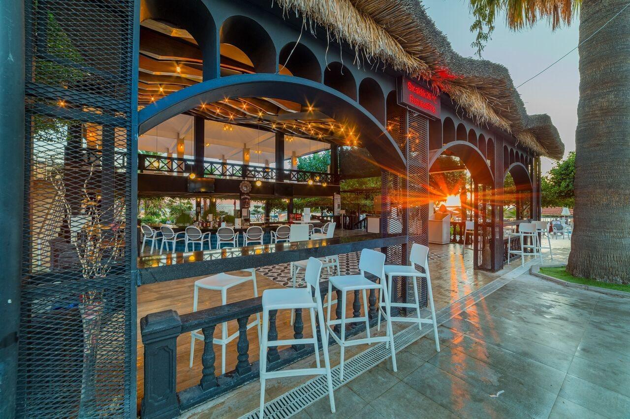 Отель Justiniano Club Alanya Окурджалар Экстерьер фото