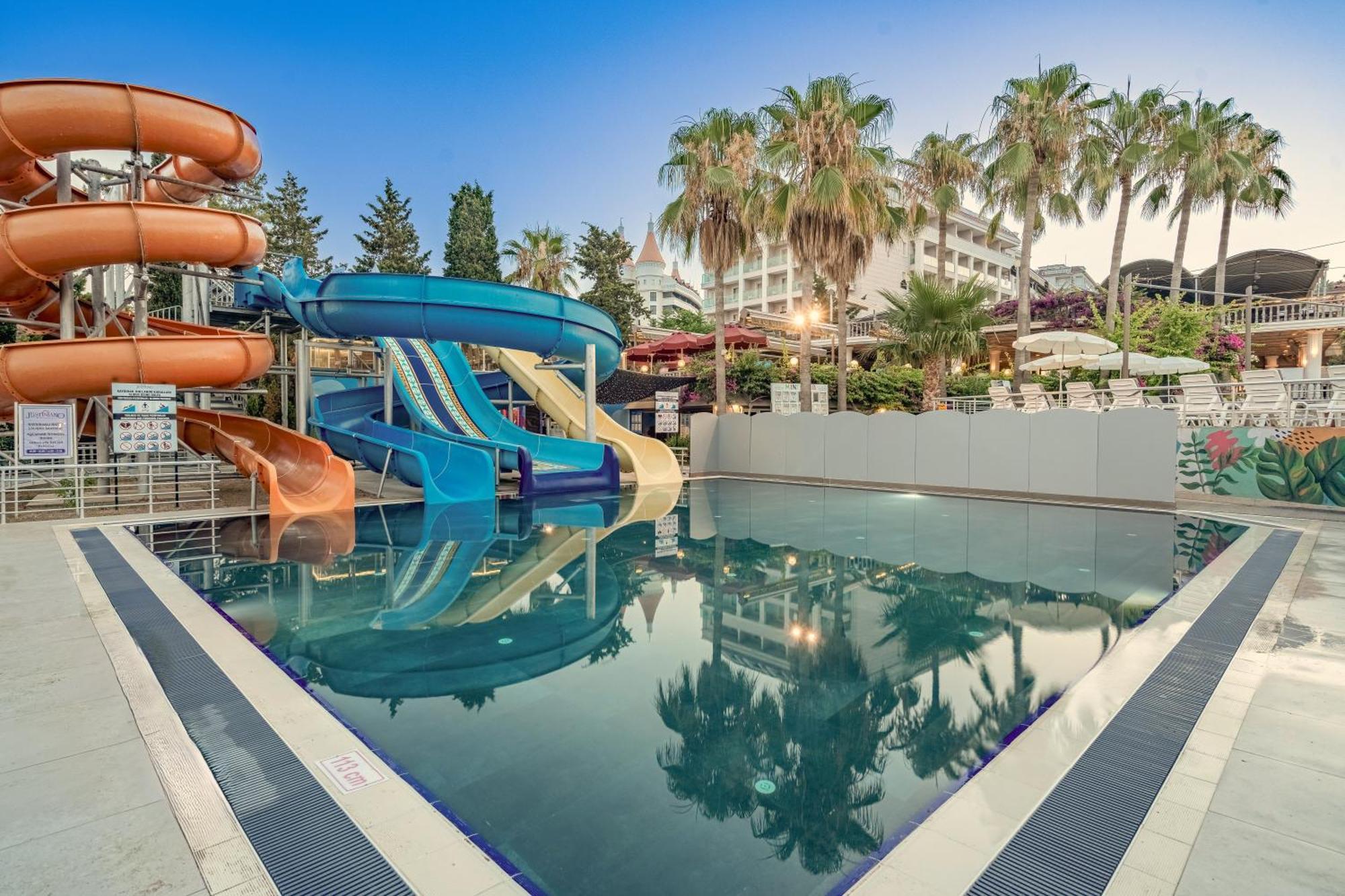 Отель Justiniano Club Alanya Окурджалар Экстерьер фото