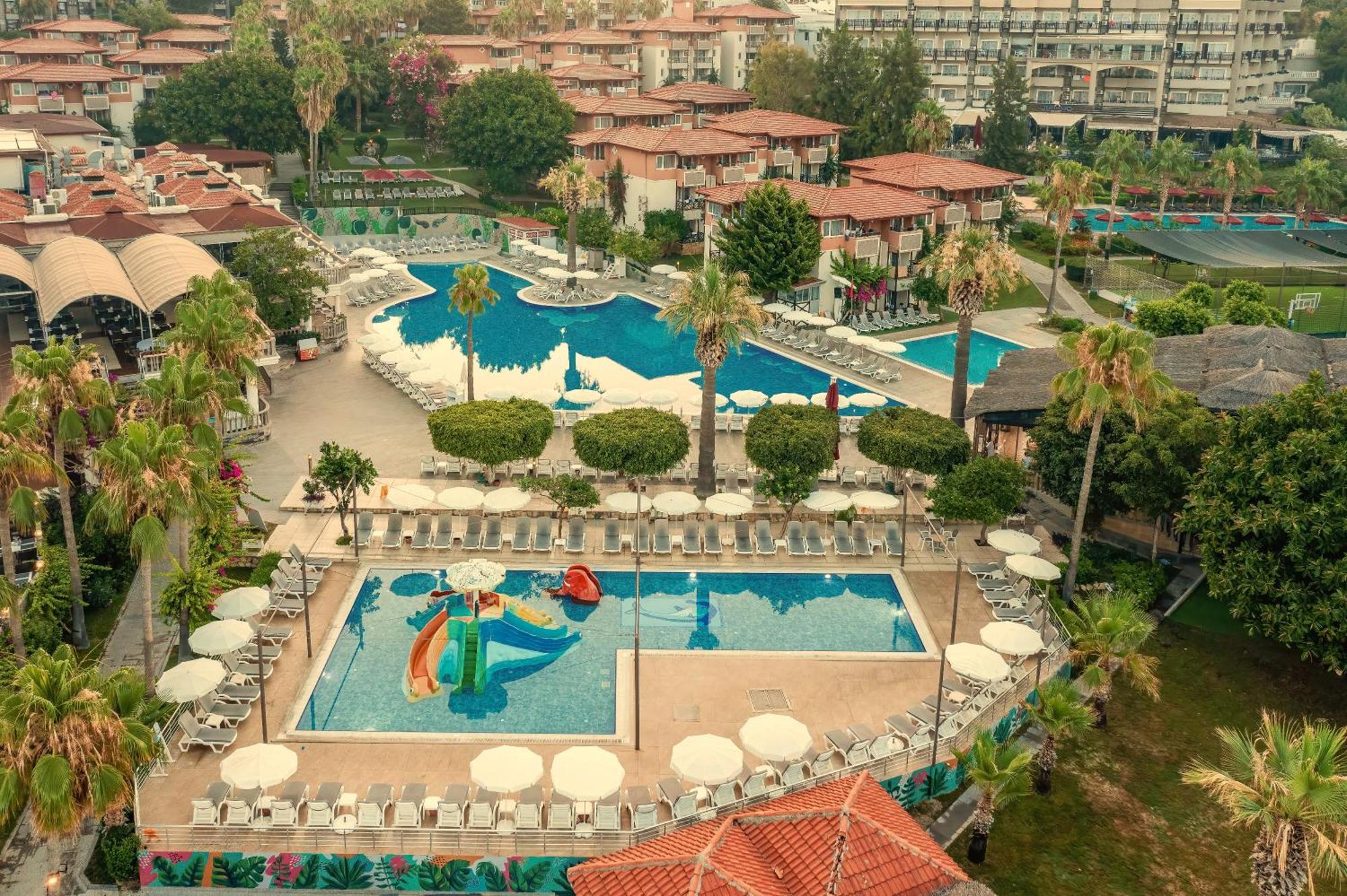 Отель Justiniano Club Alanya Окурджалар Экстерьер фото